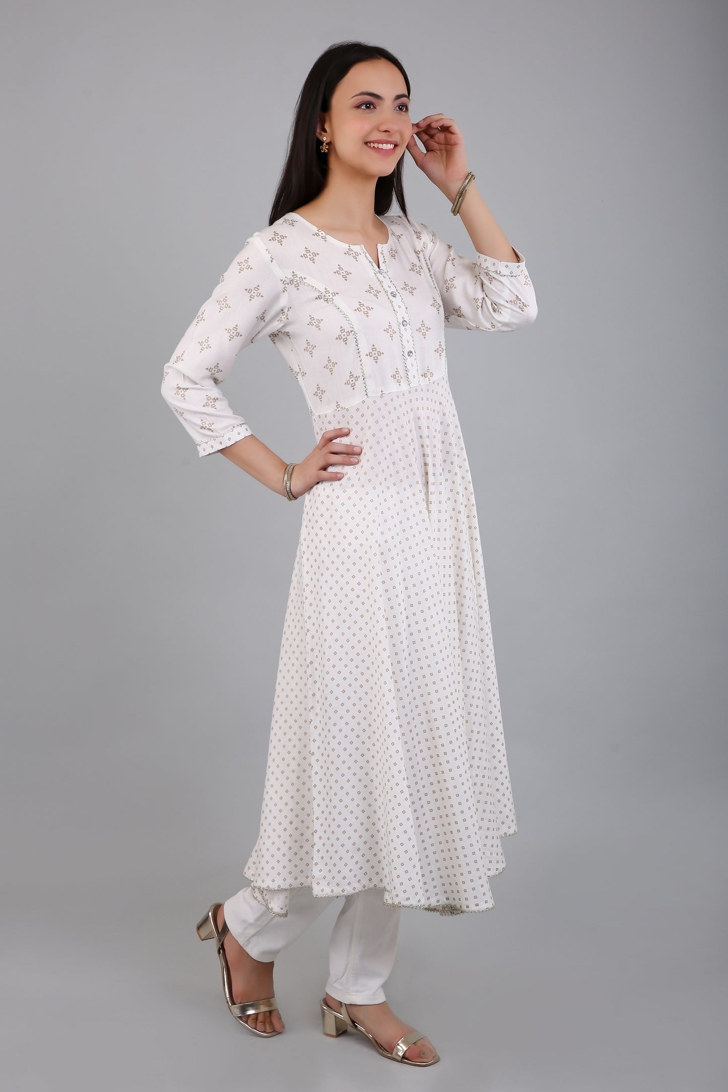 VAPPS Rayon Anarkali Style Printed Kurta pro ženy a dívky – bílá