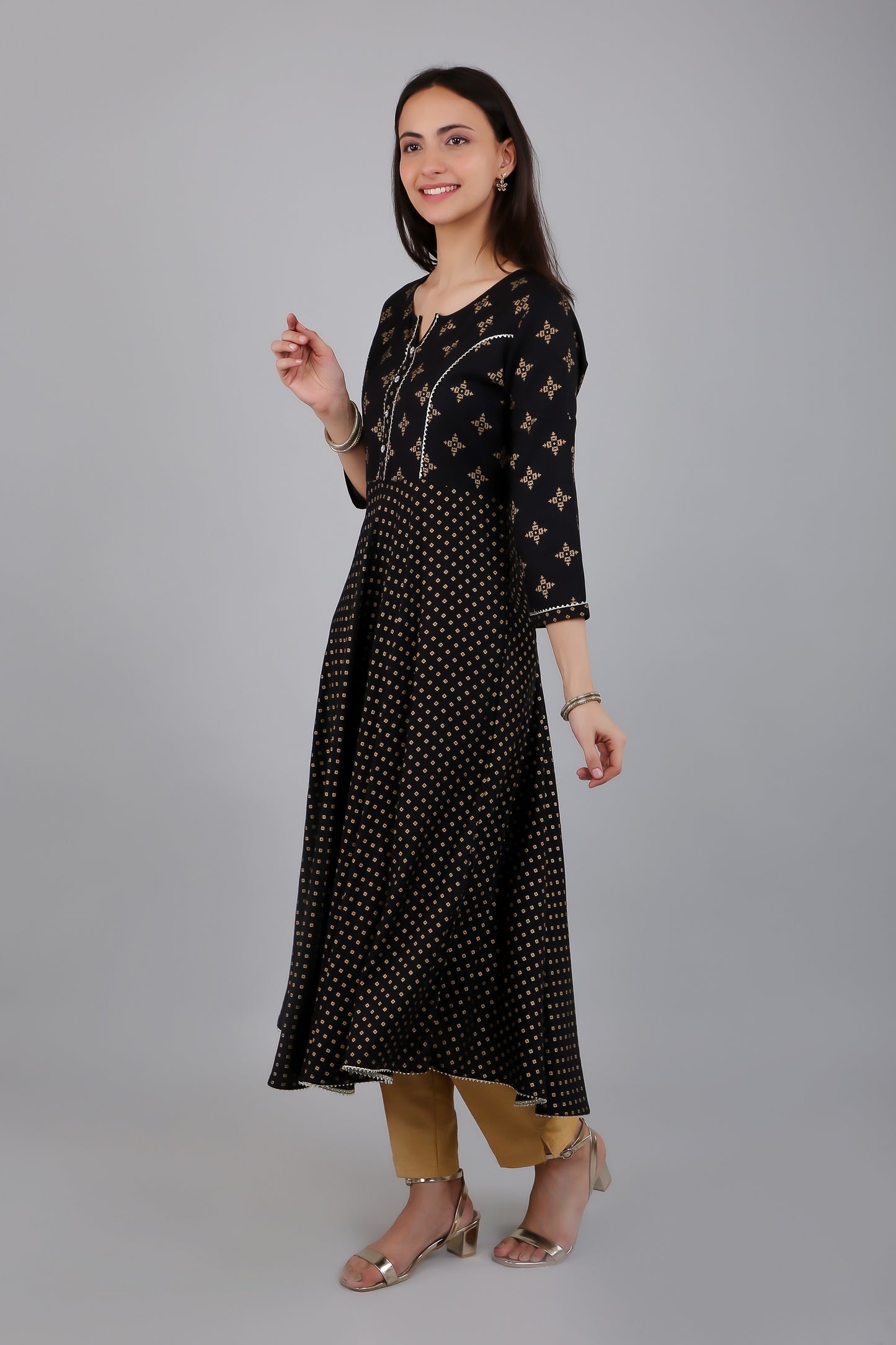 VAPPS Rayon Anarkali Style Printed Kurta pro ženy a dívky – černá