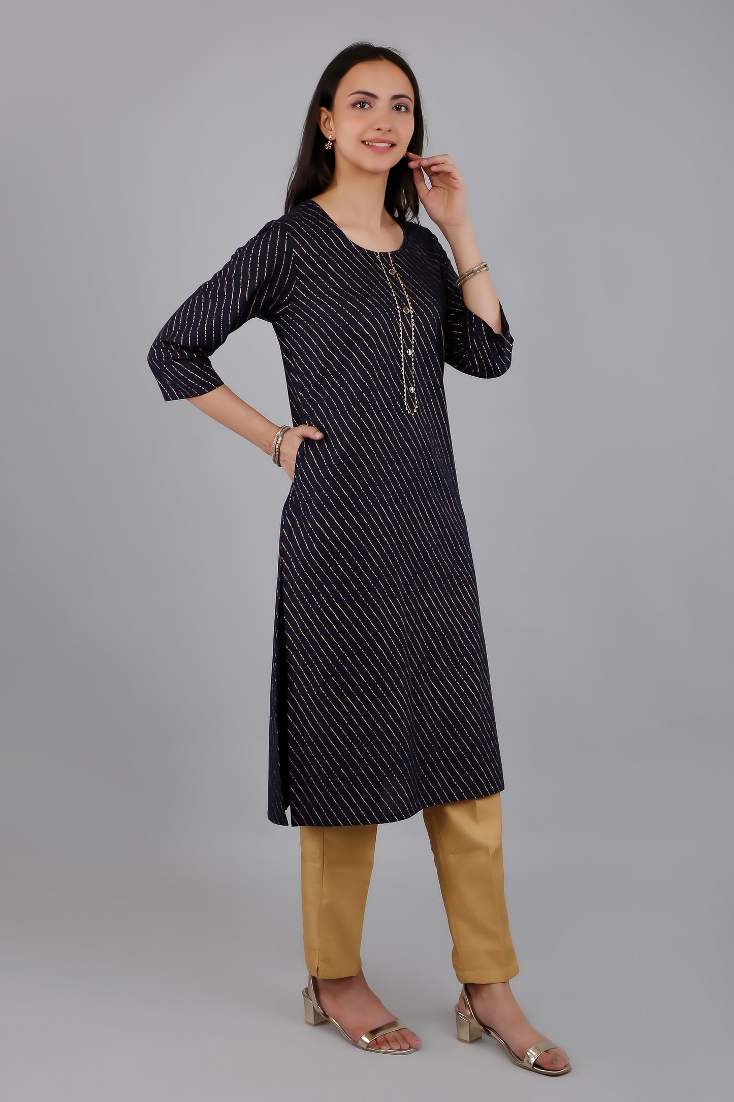 VAPPS Cotton Printed Kurta for Women and Girls - Navy Blue