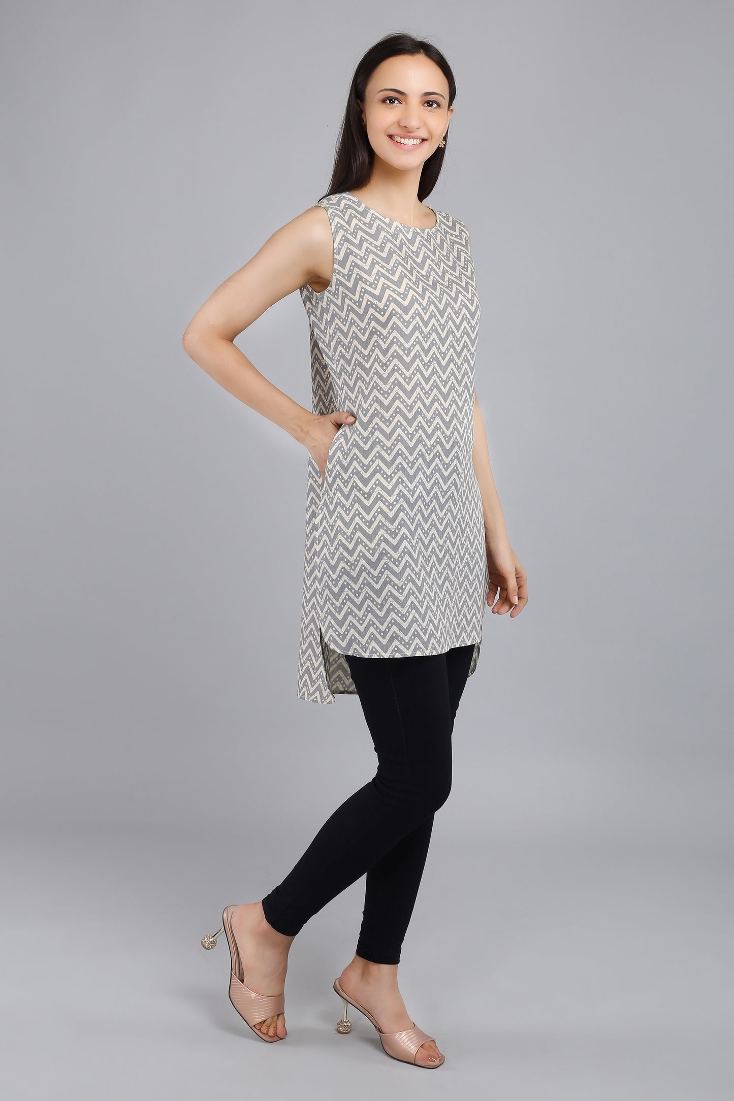 VAPPS Cotton Zig Zag Print Sleeveless Tunic -  Grey