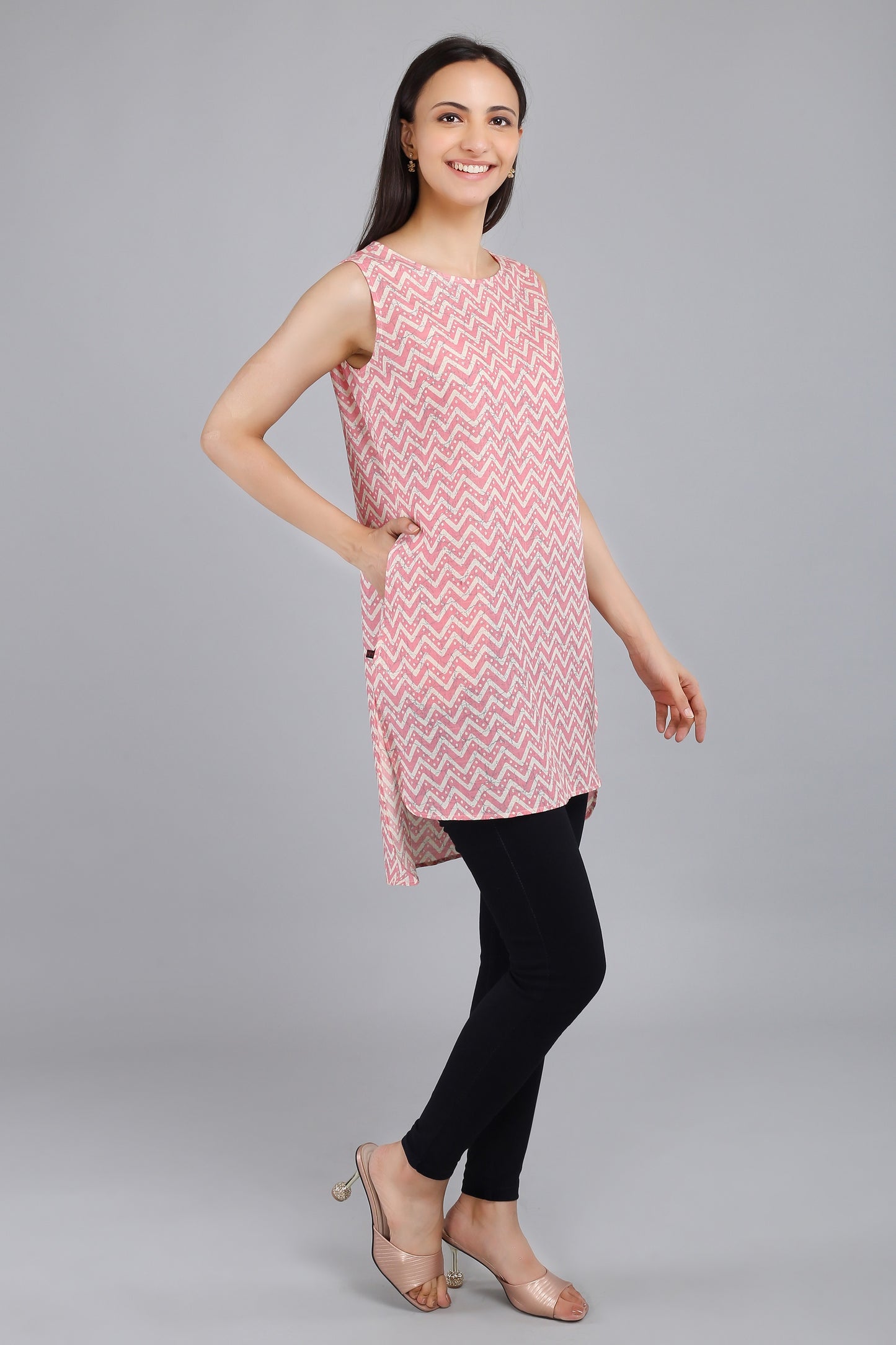 VAPPS Cotton Zig Zag Print Sleeveless Tunic -  Red