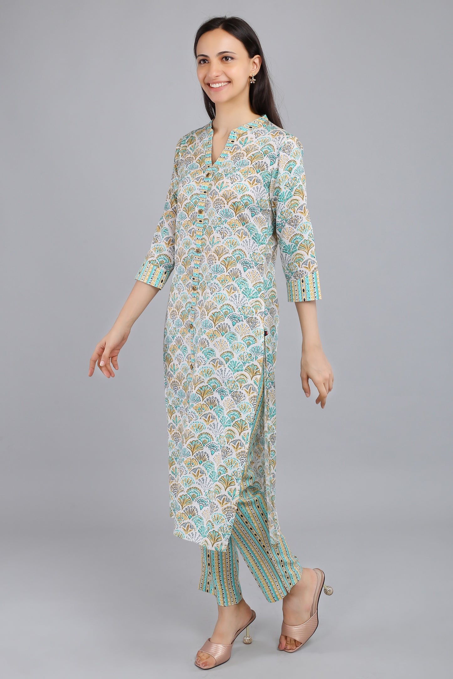 VAPPS Printed Cotton Kurta and Pant Set -  Green