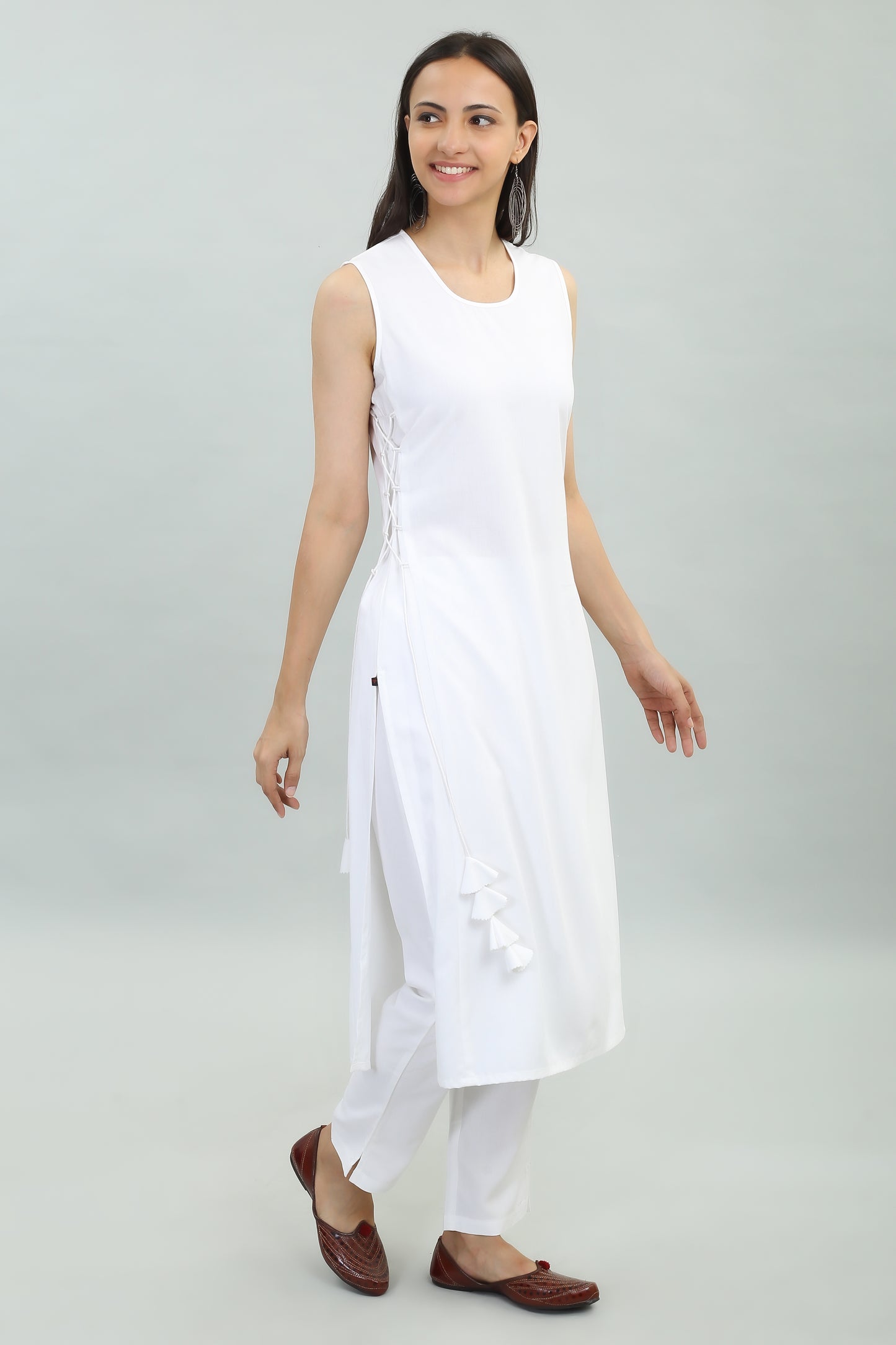 VAPPS Printed Rayon Kurta and Pant Set -  White