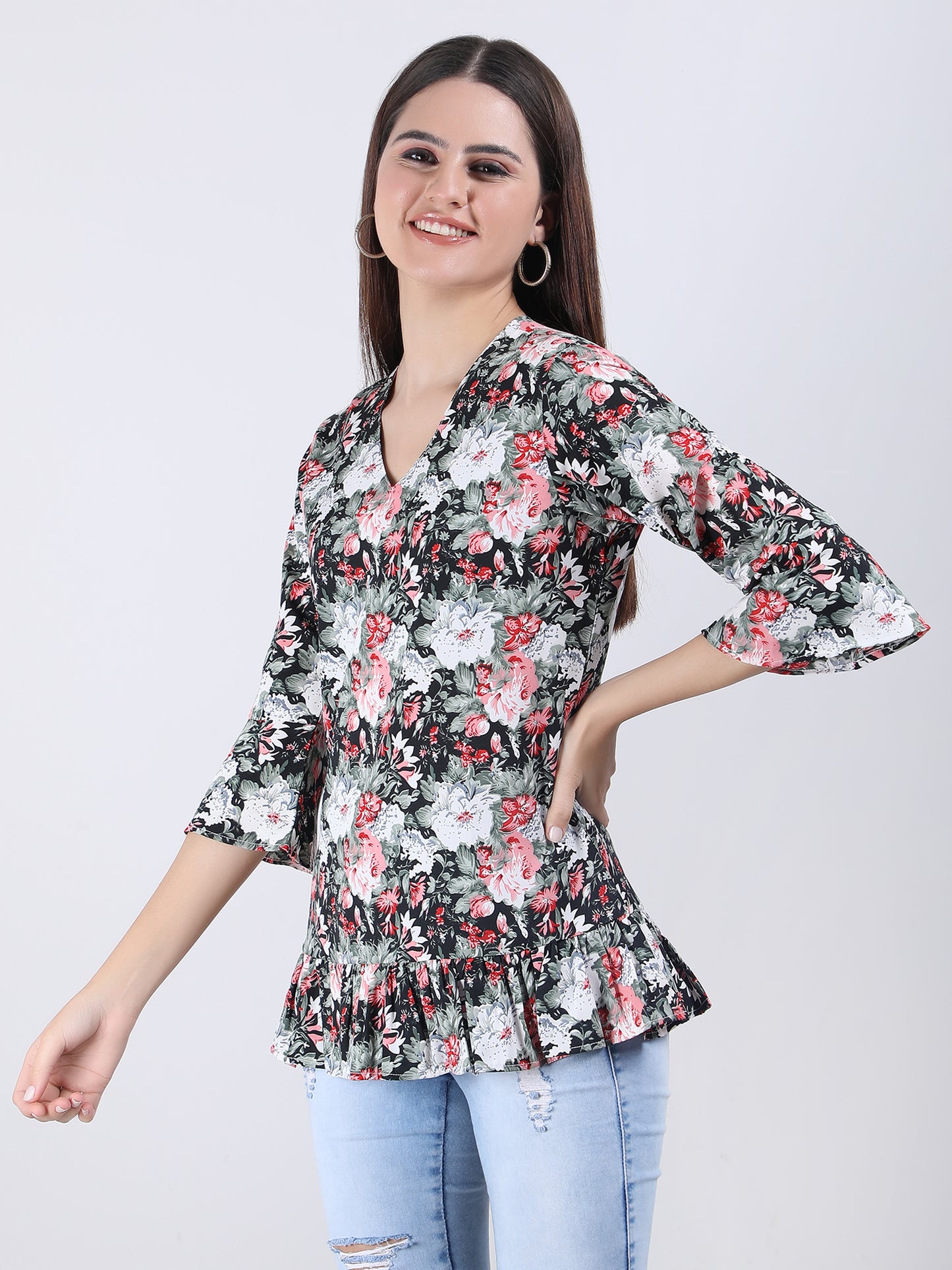 VAPPS Floral Print Crepe V Neck Top