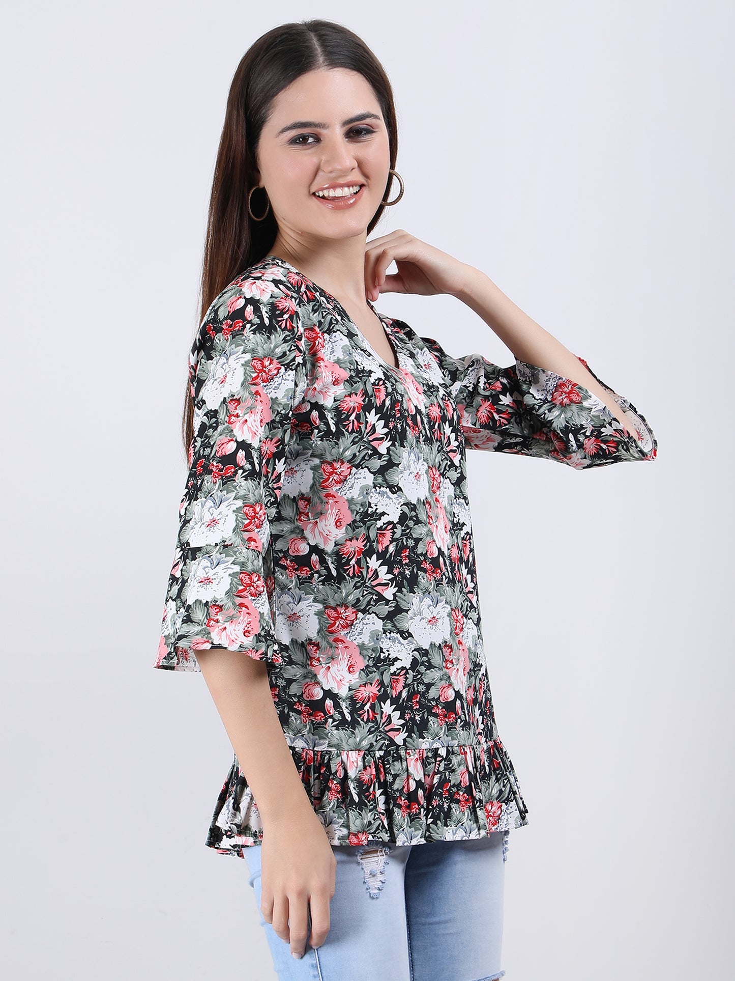 VAPPS Floral Print Crepe V Neck Top